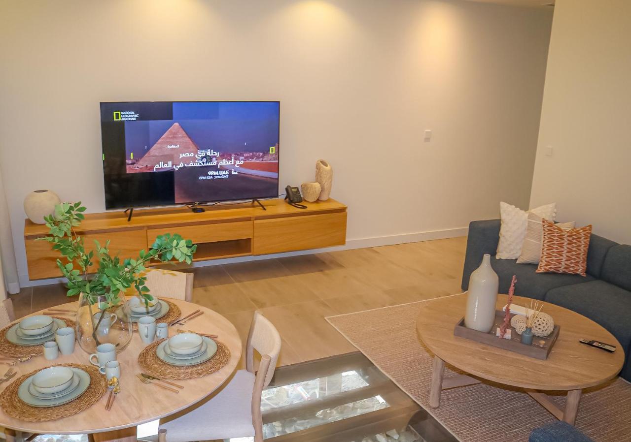 Lagoona Beach Luxury Resort And Spa Manama Exterior foto A living room in a typical apartment